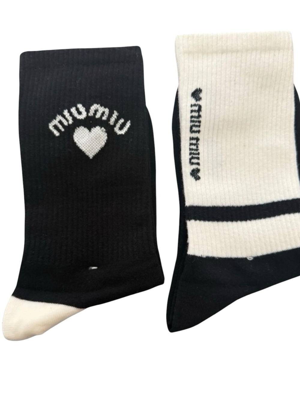 2 Pair Miu Miu Outlet Black & White Heart Logo Athletic Crew Socks